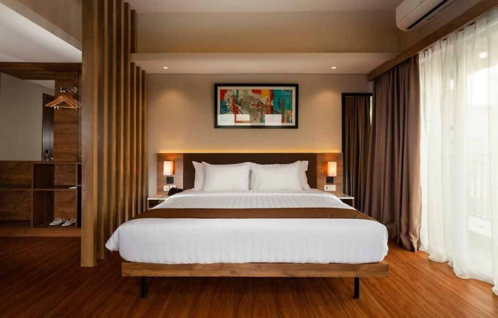 Kamar Luxury di Hotel Ramada Serpong BSD