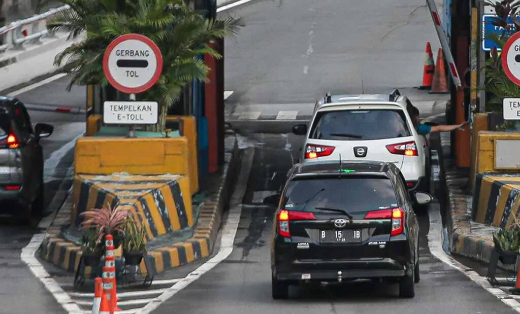 Gerbang Pembayaran Tol JORR 2 Jakarta Serpong